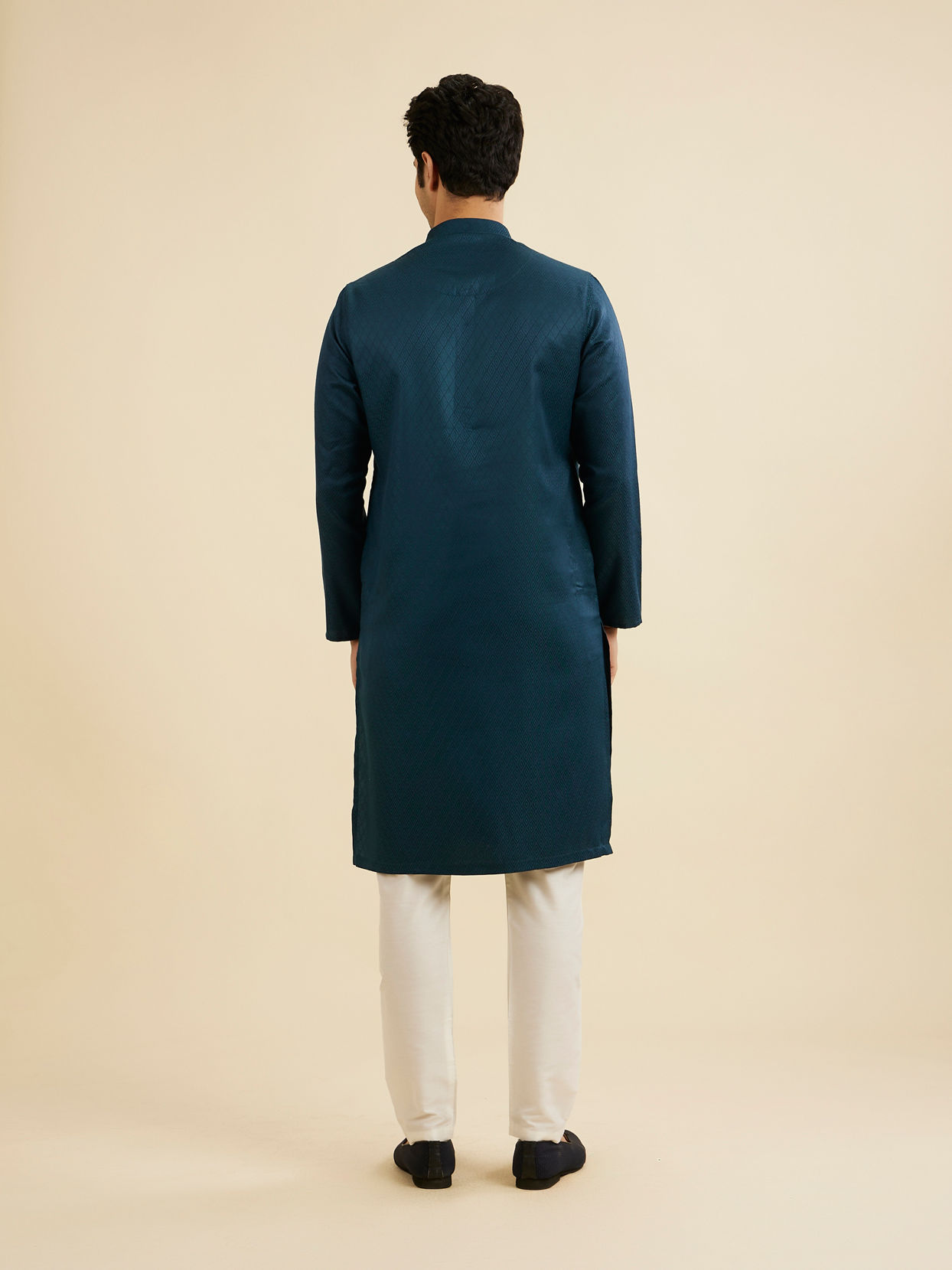 Manyavar Men Teal Blue Lattice Patterned Kurta Set