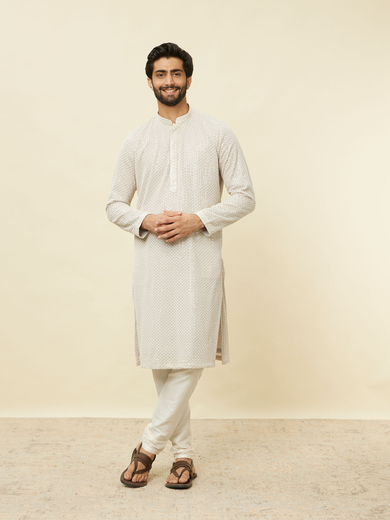 alt message - Manyavar Men Glacier Grey Chikankari Kurta Set image number 2