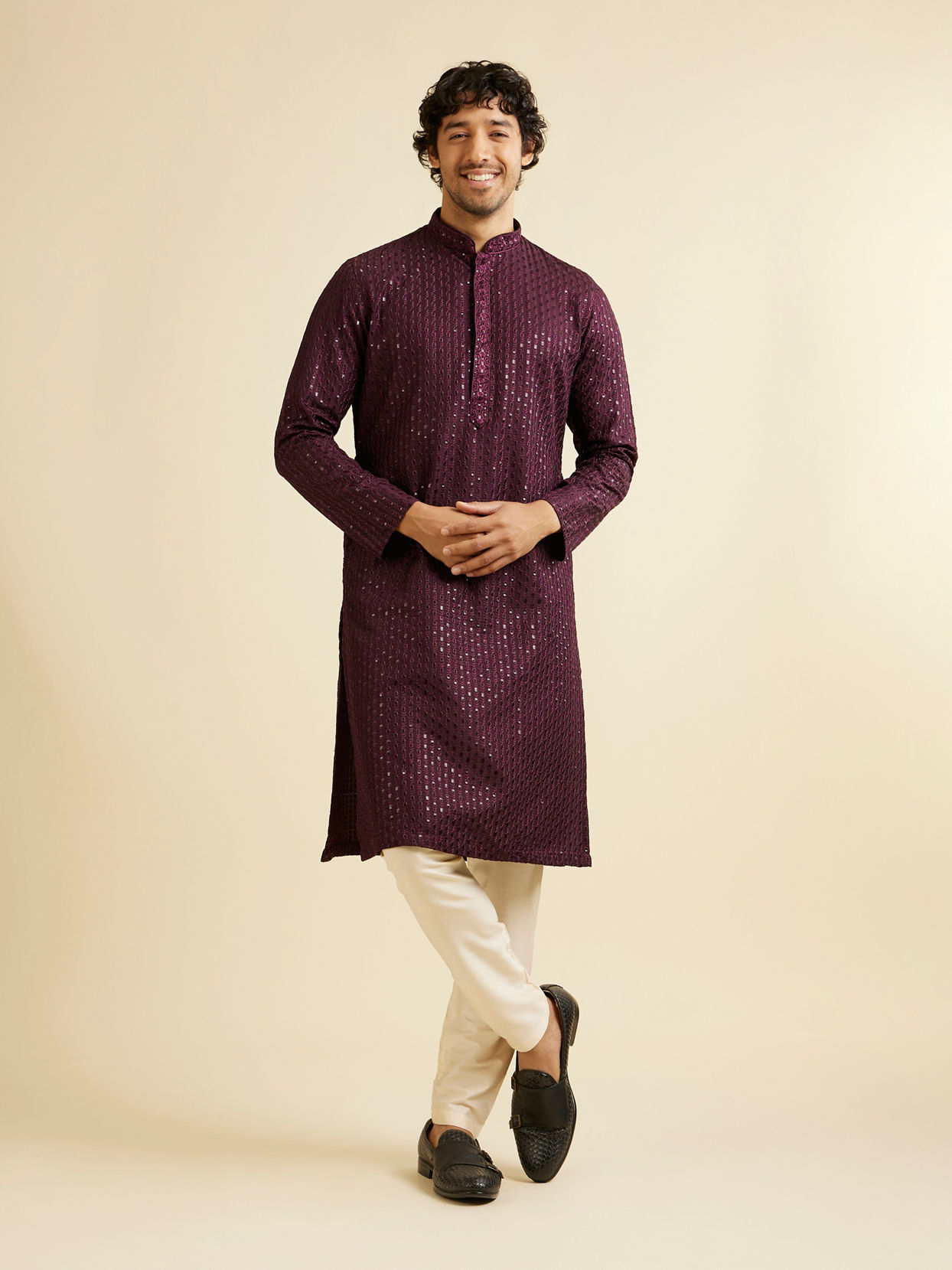 alt message - Manyavar Men Wine Petal String Patterned Kurta Set with Mirror Work image number 2