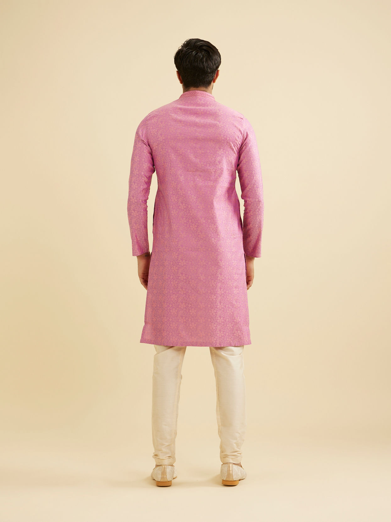Manyavar Men Dusty Pink Bel Buti Patterned Kurta Set