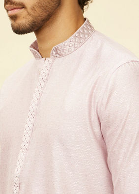 alt message - Manyavar Men Light Lilac Floral Patterned Kurta Set image number 1