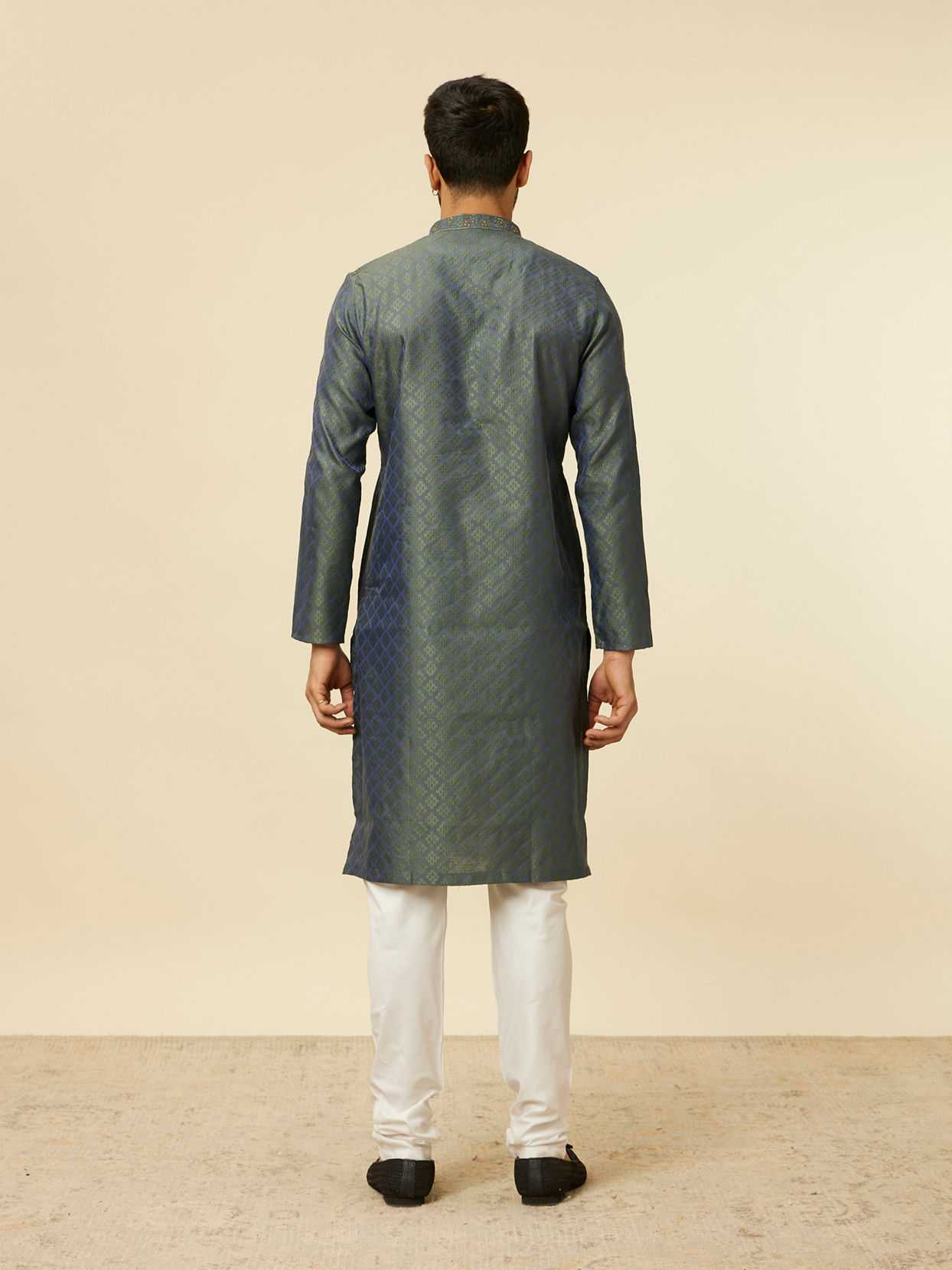 Manyavar Men Light Mid Green Jaal Chowkadi Patterned Kurta Set