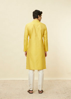 alt message - Manyavar Men Sunlight Yellow Self Patterned Kurta Set image number 5