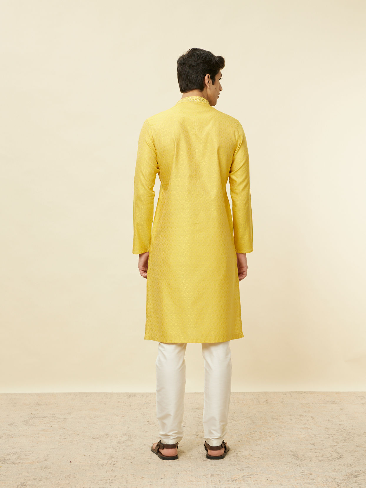 alt message - Manyavar Men Sunlight Yellow Self Patterned Kurta Set image number 5