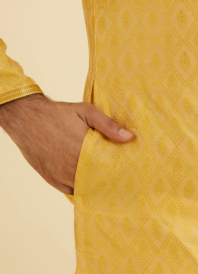 Manyavar Men Sunlit Mustard Blend Elegance Kurta Pajama image number 3