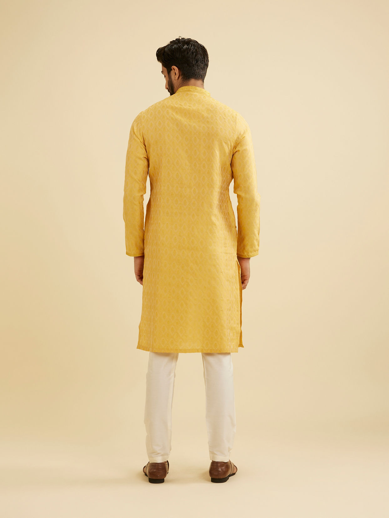 Manyavar Men Sunlit Mustard Blend Elegance Kurta Pajama image number 5