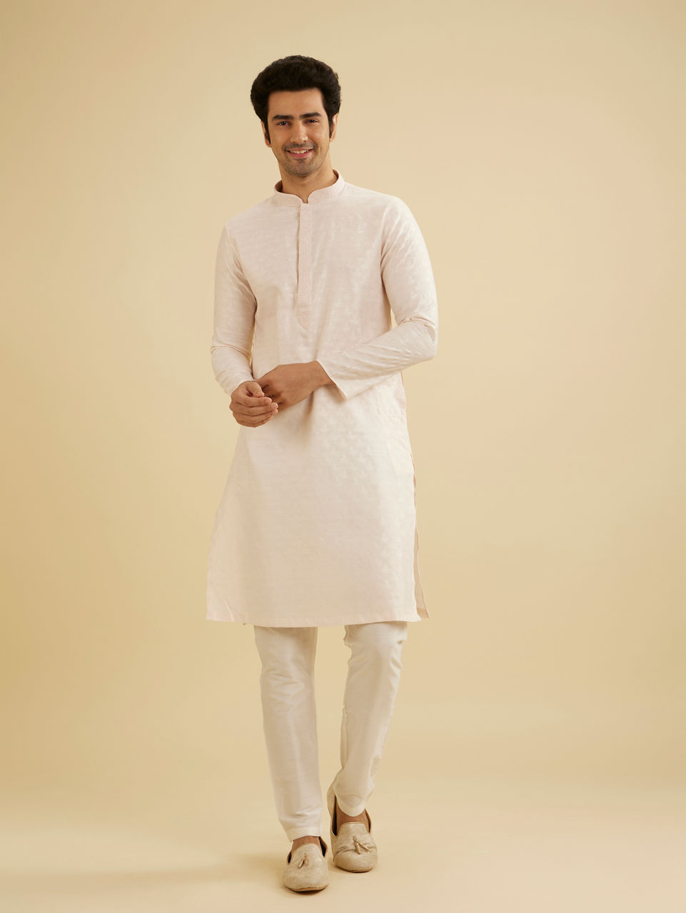 Manyavar Men Peach Blush Leaf Patterned Kurta Set