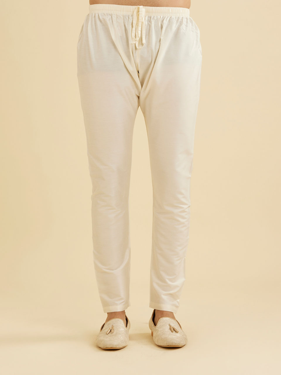 Manyavar Men Powder Blue Leaf Patterned Kurta Set