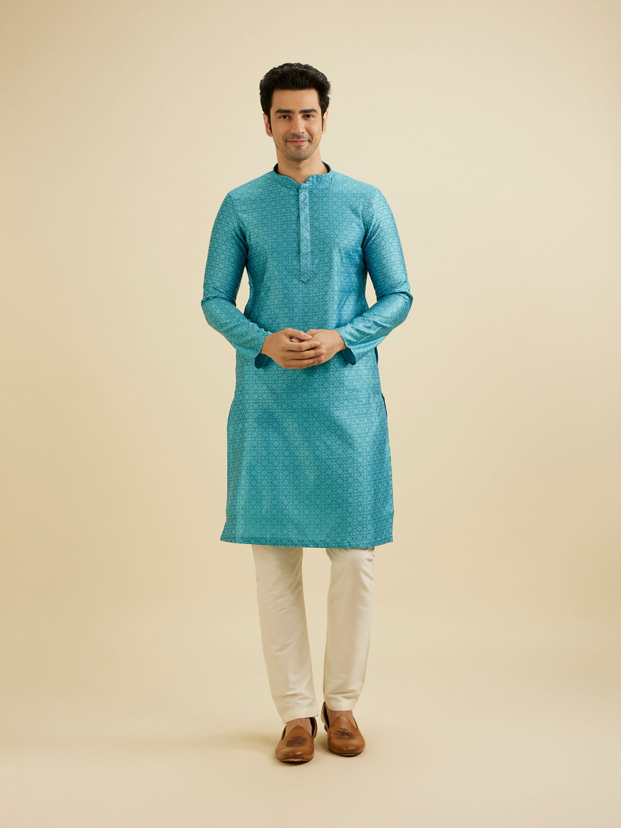 alt message - Manyavar Men Turquoise Blue Moroccan Patterned Kurta Set image number 2