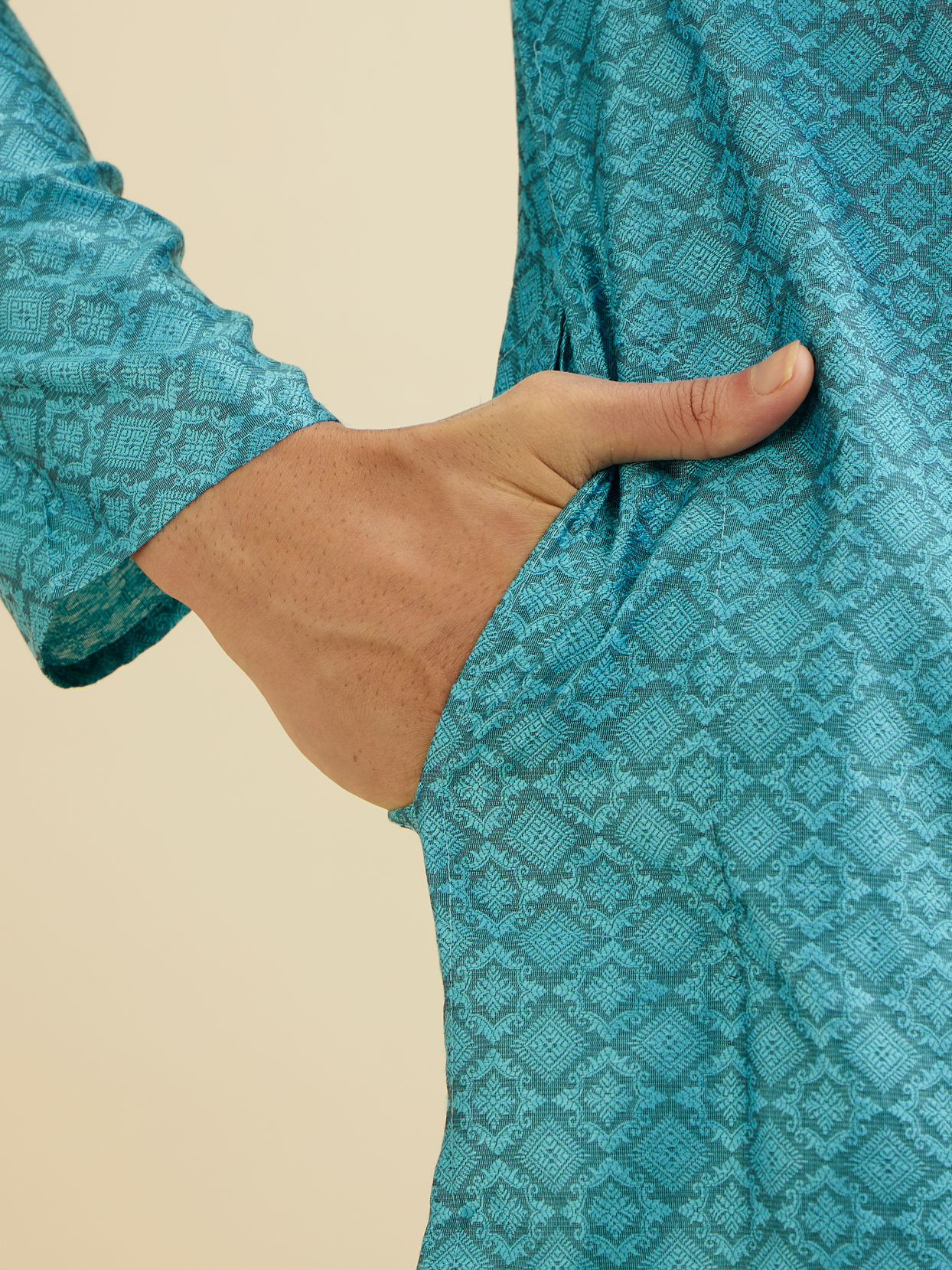 alt message - Manyavar Men Turquoise Blue Moroccan Patterned Kurta Set image number 3