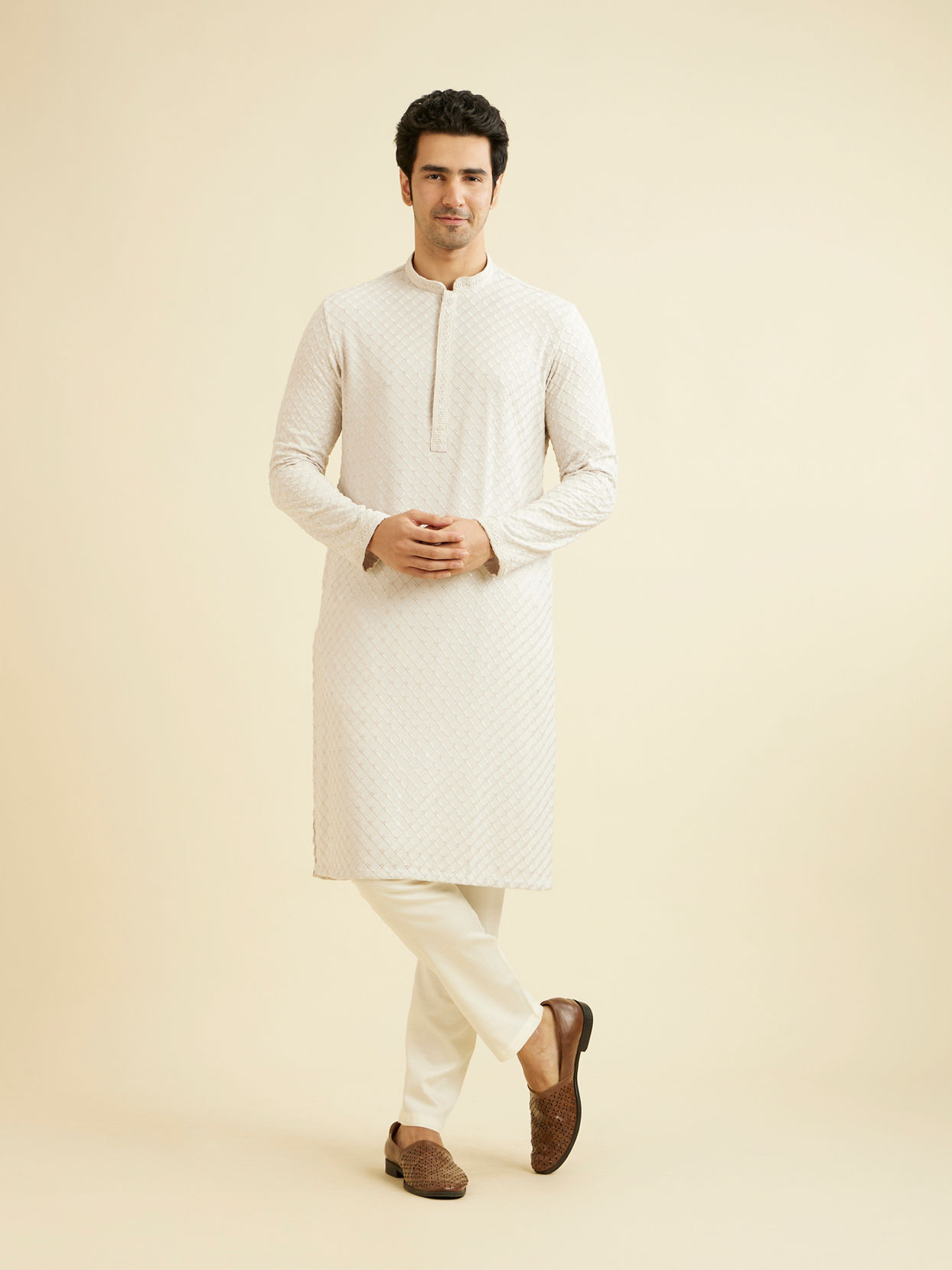 Manyavar Men Smoke Grey Grid Patterned Chikankari Kurta Set with Sequin Work image number 2