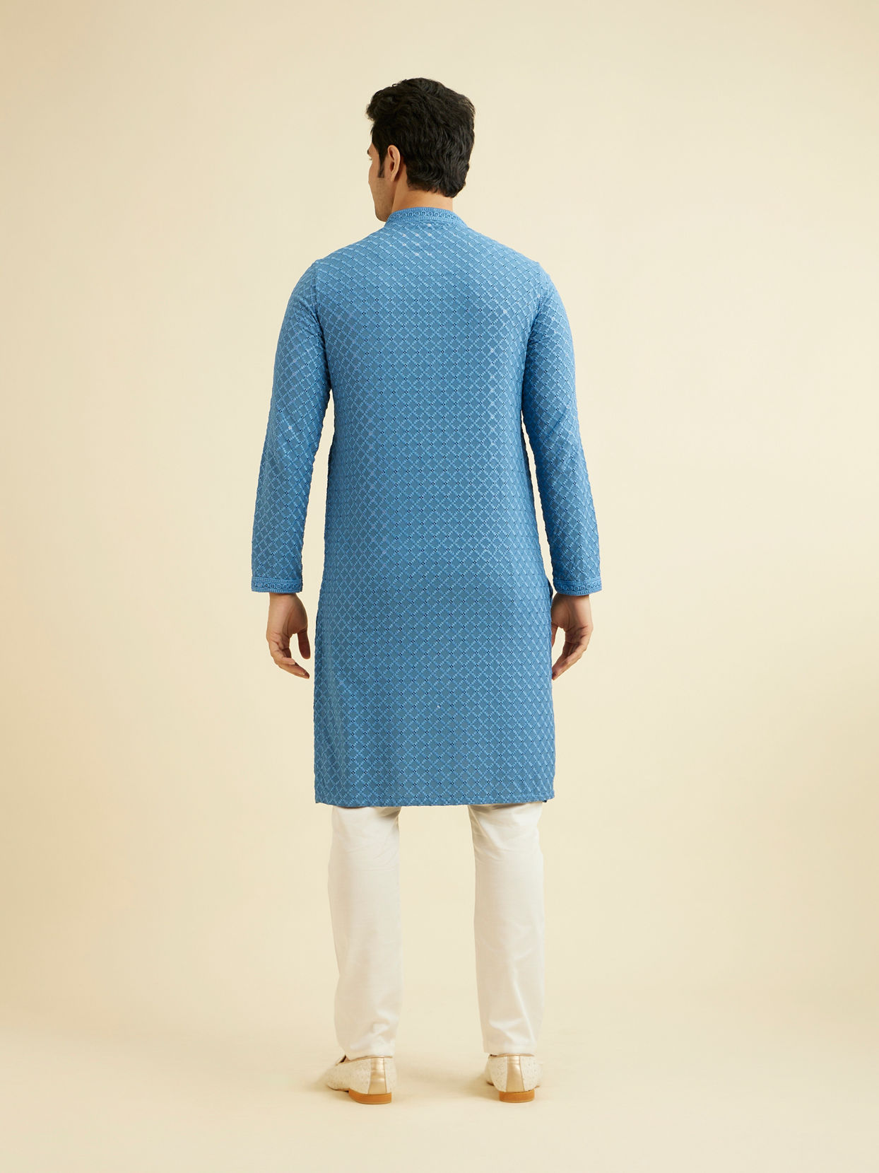 Manyavar Men Cerulean Blue Grid Patterned Chikankari Kurta Set with Sequin Work image number 5