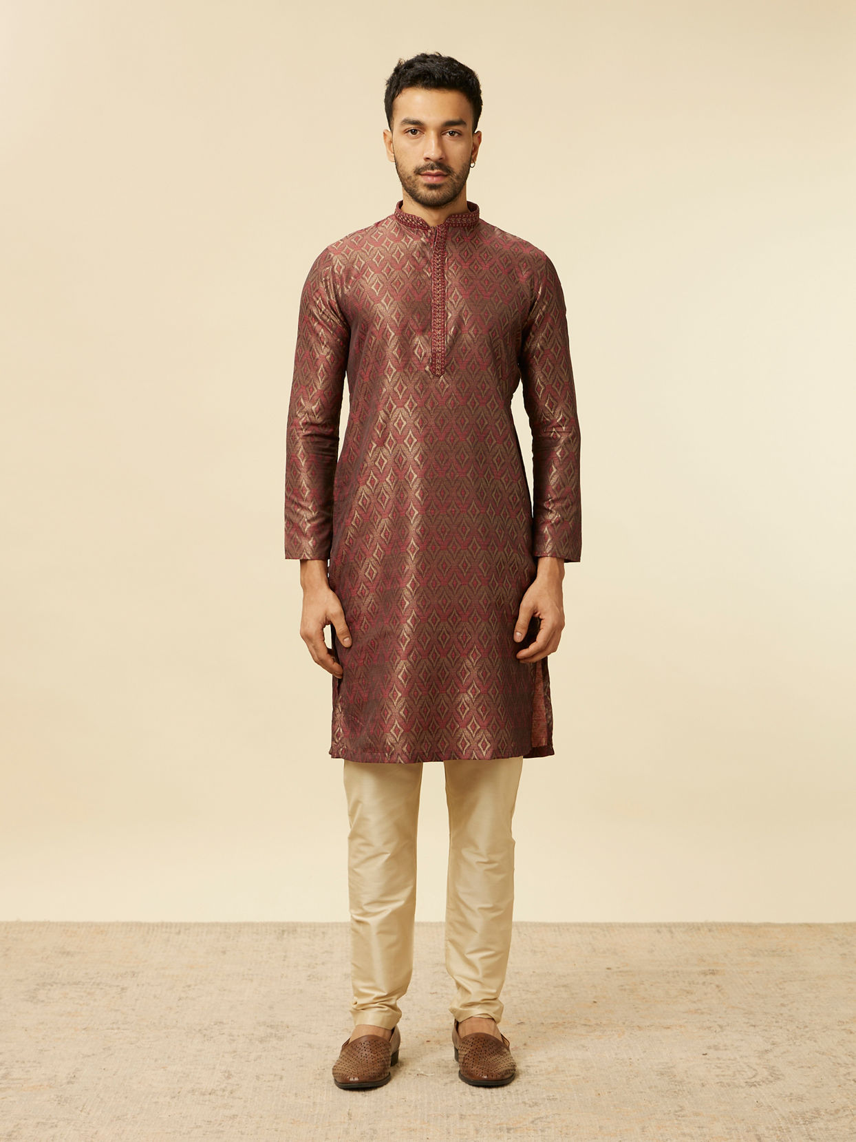 Manyavar Men Maroon Bel Buti Patterned Kurta Set