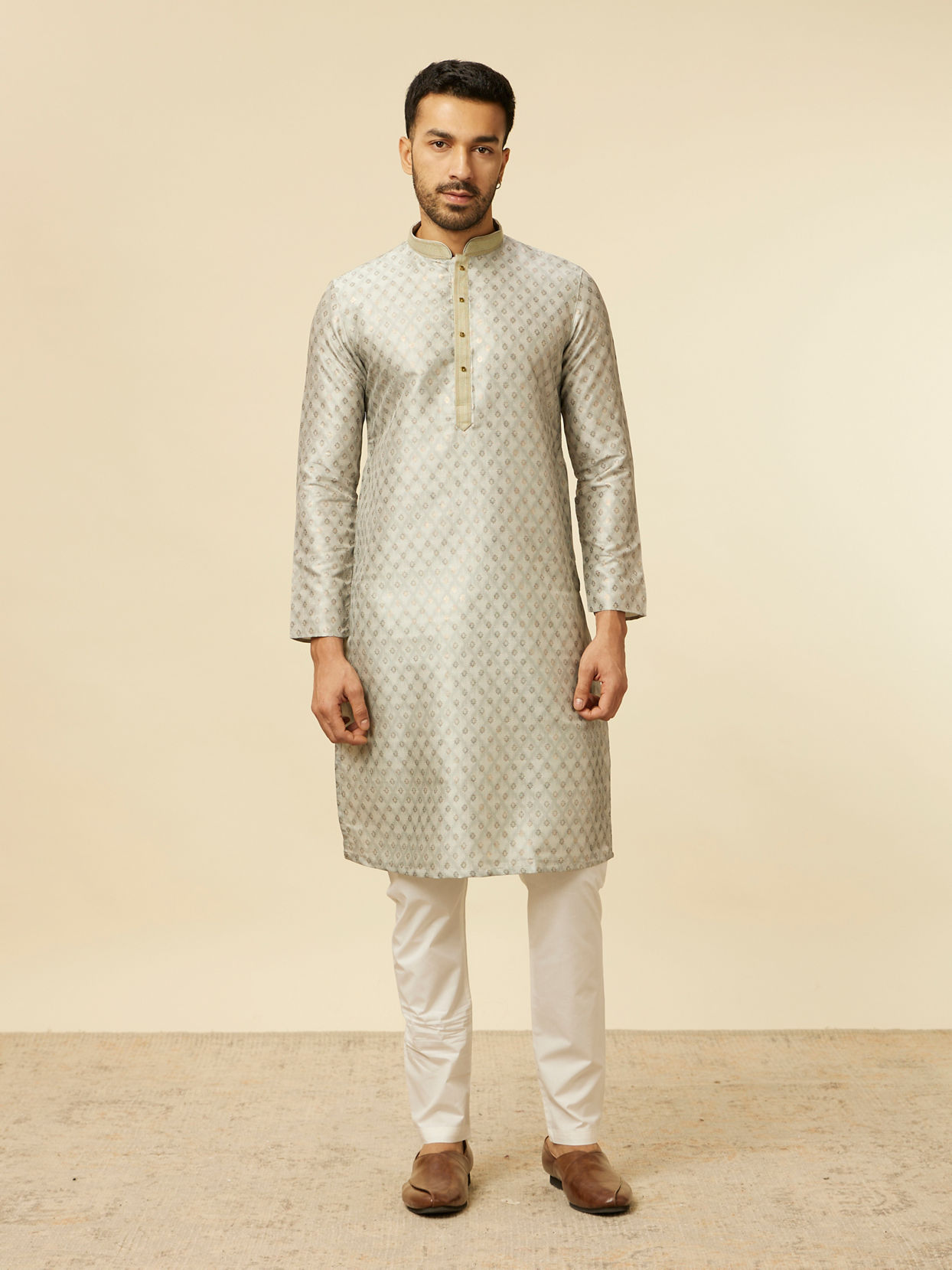 alt message - Manyavar Men Pista Green Buta Printed Kurta Set image number 2