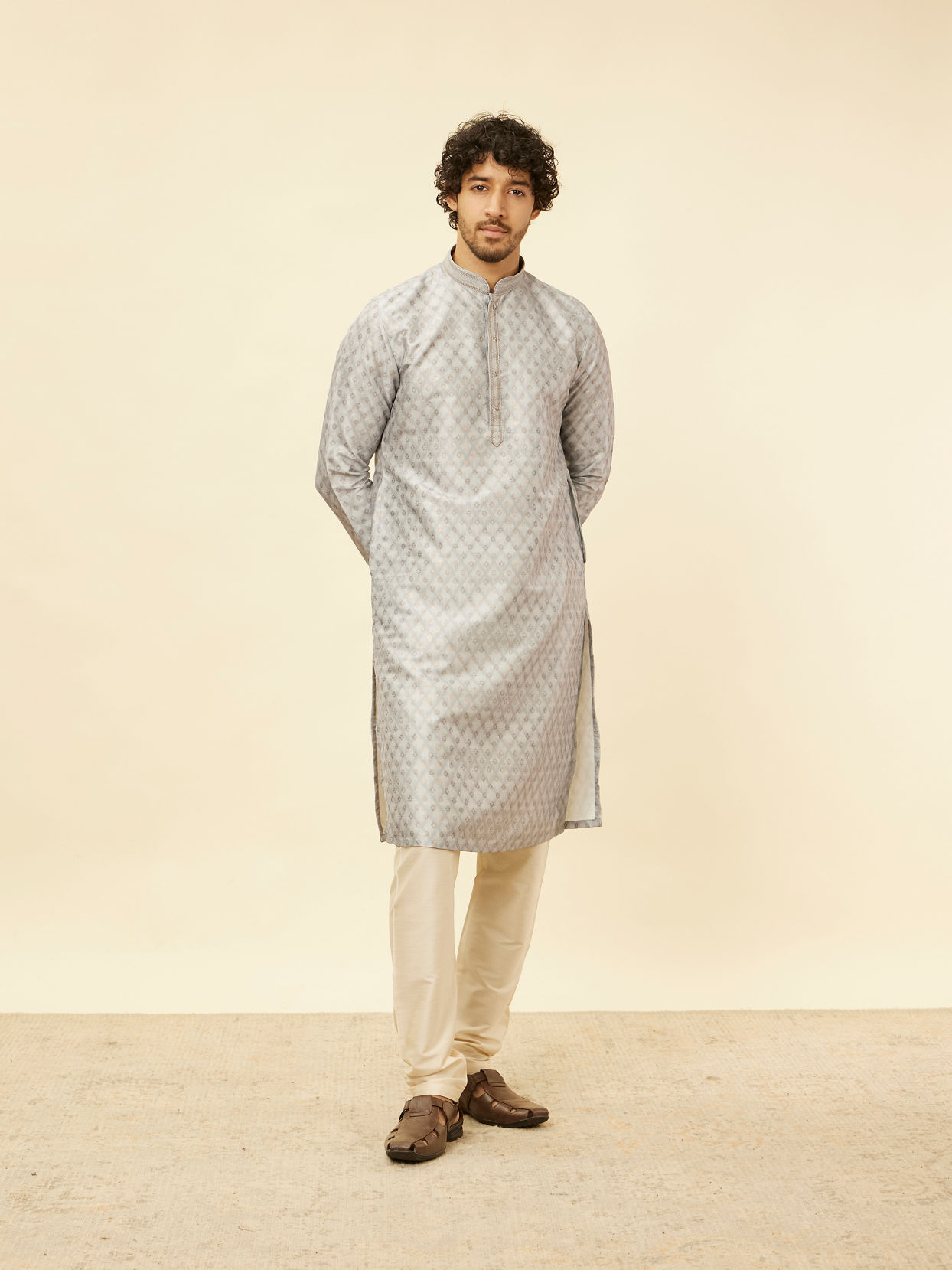 alt message - Manyavar Men Blue Grey Buta Printed Kurta Set image number 2