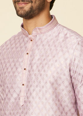 alt message - Manyavar Men Dusty Pink Grid Patterned Kurta Set image number 1