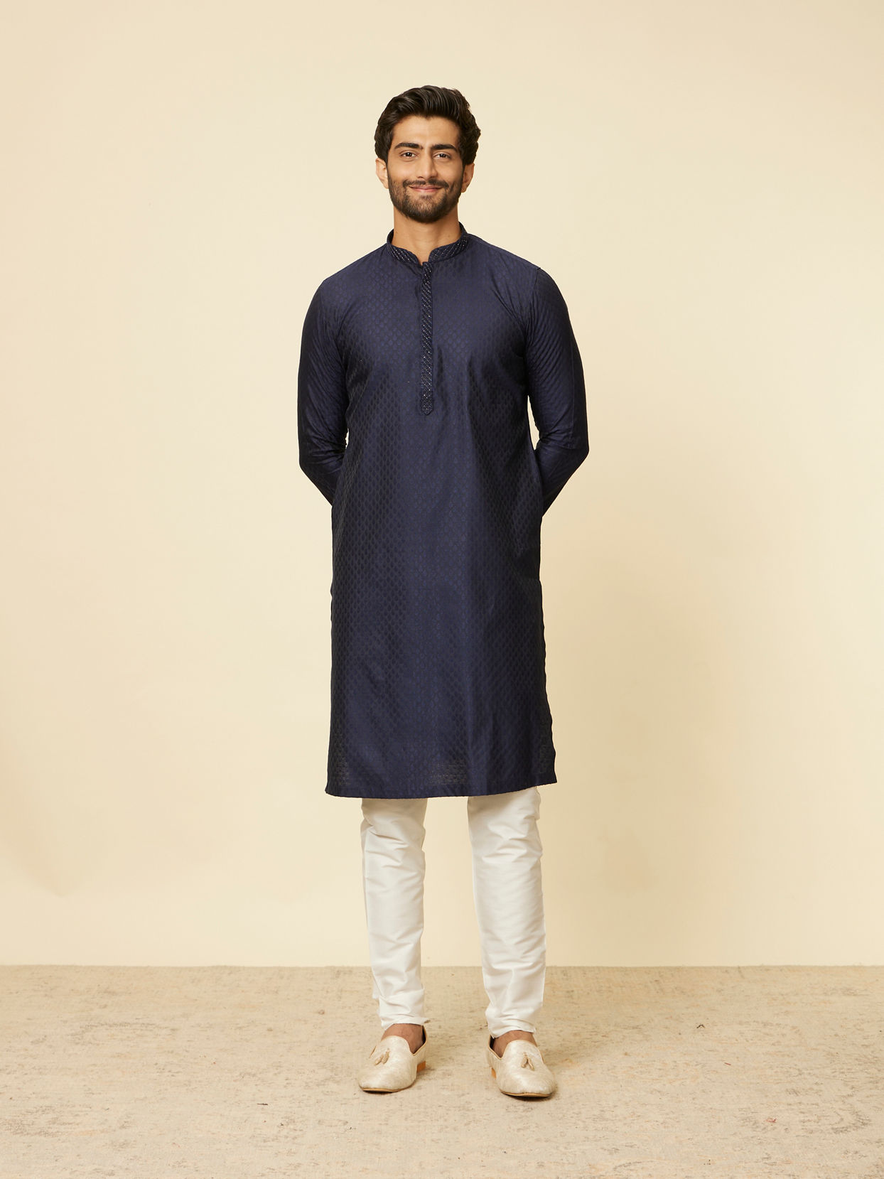 alt message - Manyavar Men Dark Blue Sequined Bandhgala Kurta Set image number 2