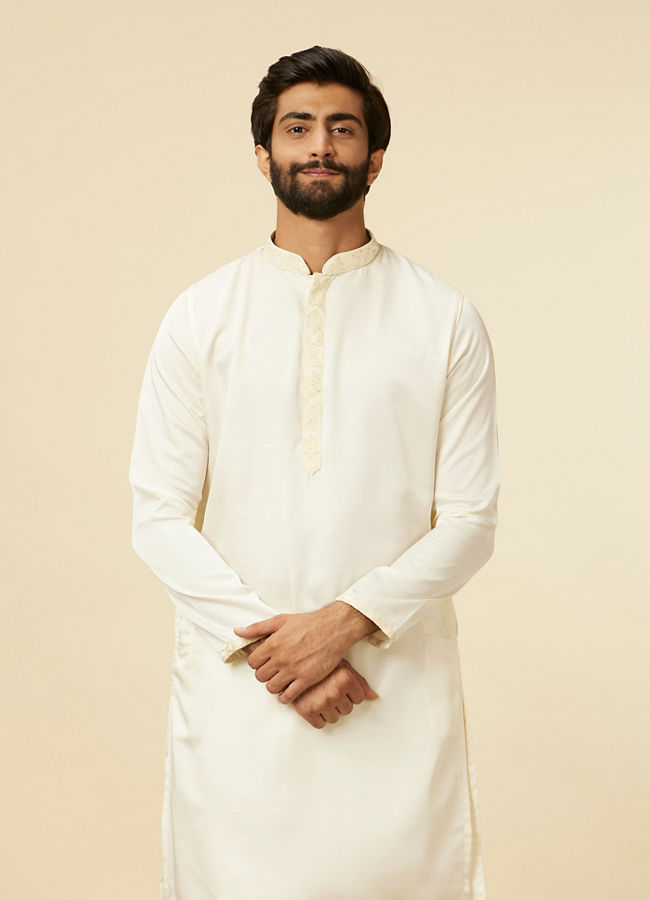 alt message - Manyavar Men Warm White Sequinned Striped Kurta Set image number 0