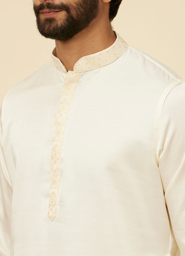 alt message - Manyavar Men Warm White Sequinned Striped Kurta Set image number 1