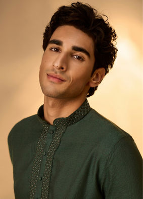 Manyavar Men Dark Green Bel Buti Patterned Kurta Set
