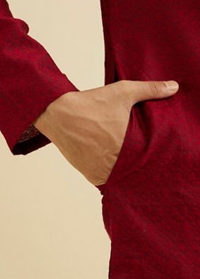 Manyavar Men Maroon Elegance Kurta Pajama image number 3