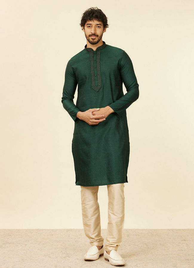 Manyavar Men Dark Green Bel Buti Patterned Kurta Set image number 2