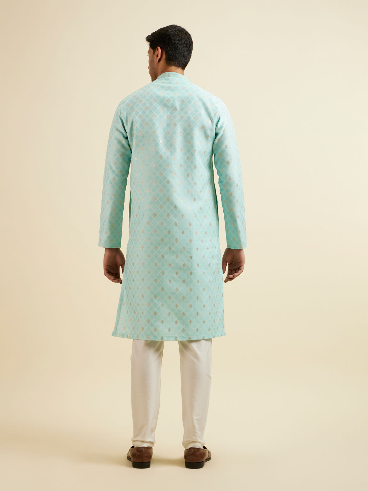 Manyavar Men Green Cotton Foil Print Embroidered Kurta Set
