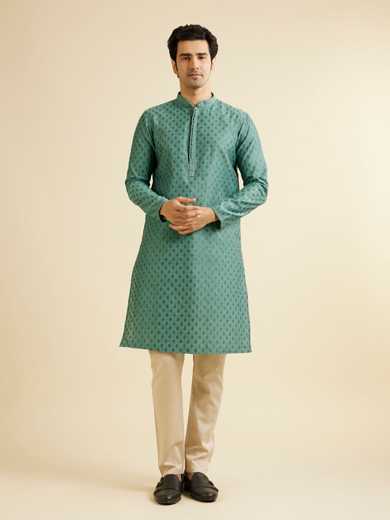 alt message - Manyavar Men Teal Blue Kurta Set with Buta Motifs image number 2