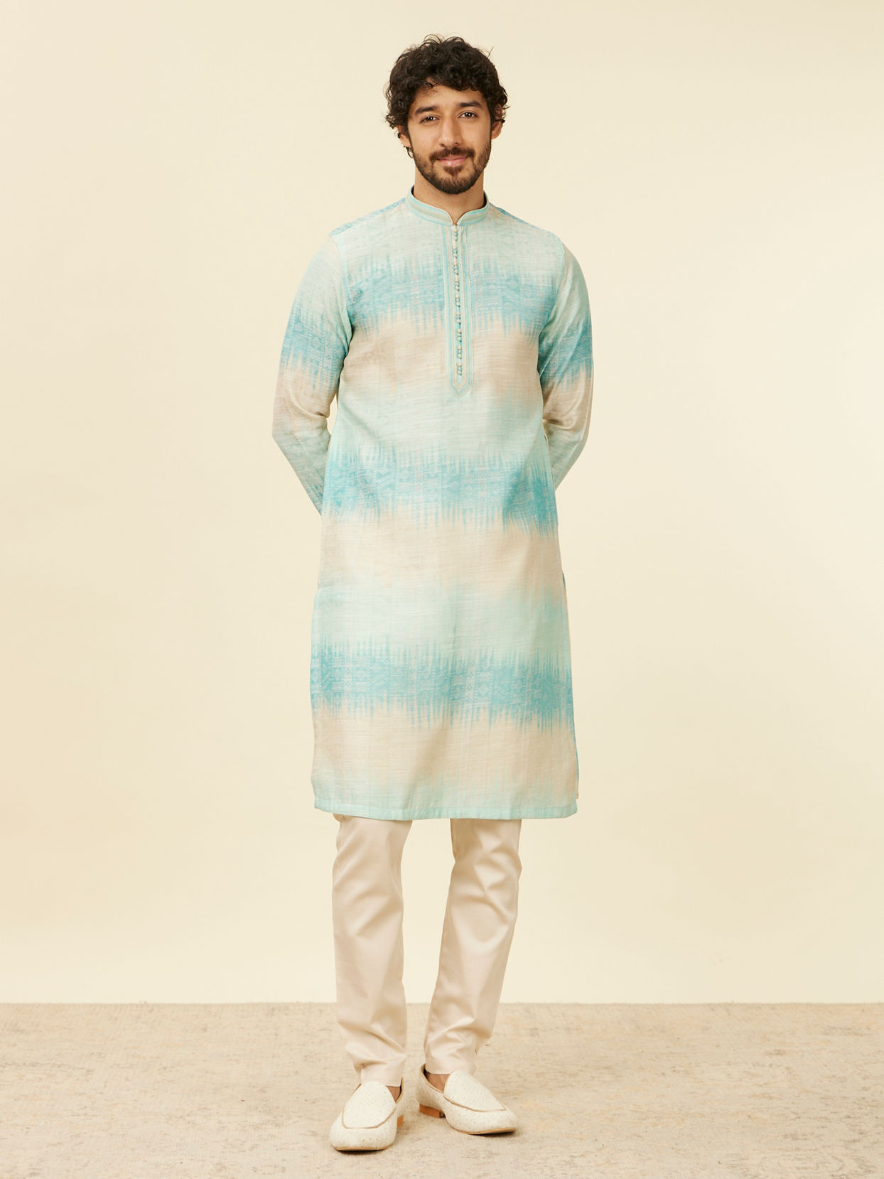 Manyavar Men Aqua Green Ikat Printed Kurta Set image number 2