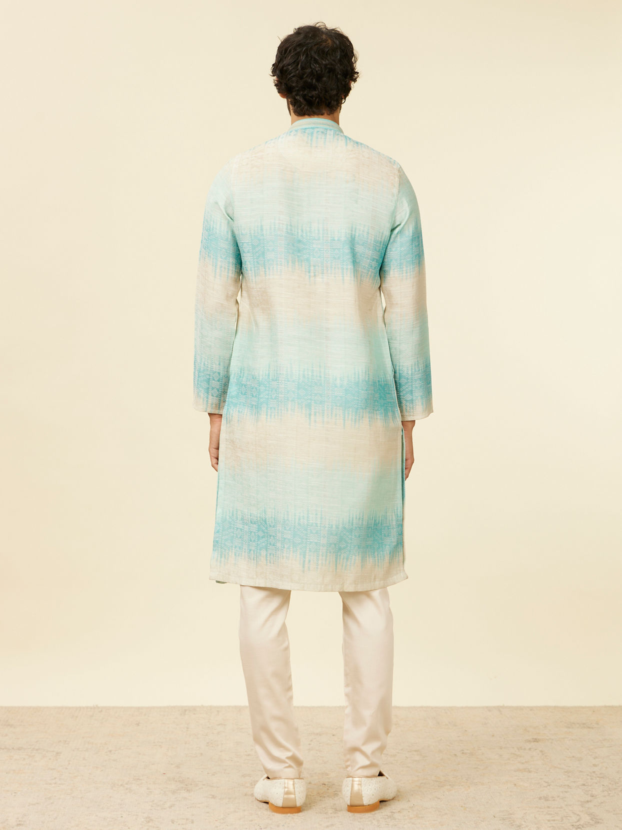 Manyavar Men Aqua Green Ikat Printed Kurta Set image number 4