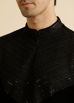 alt message - Manyavar Men Elegant Black Velvet Kurta Pajama image number 1