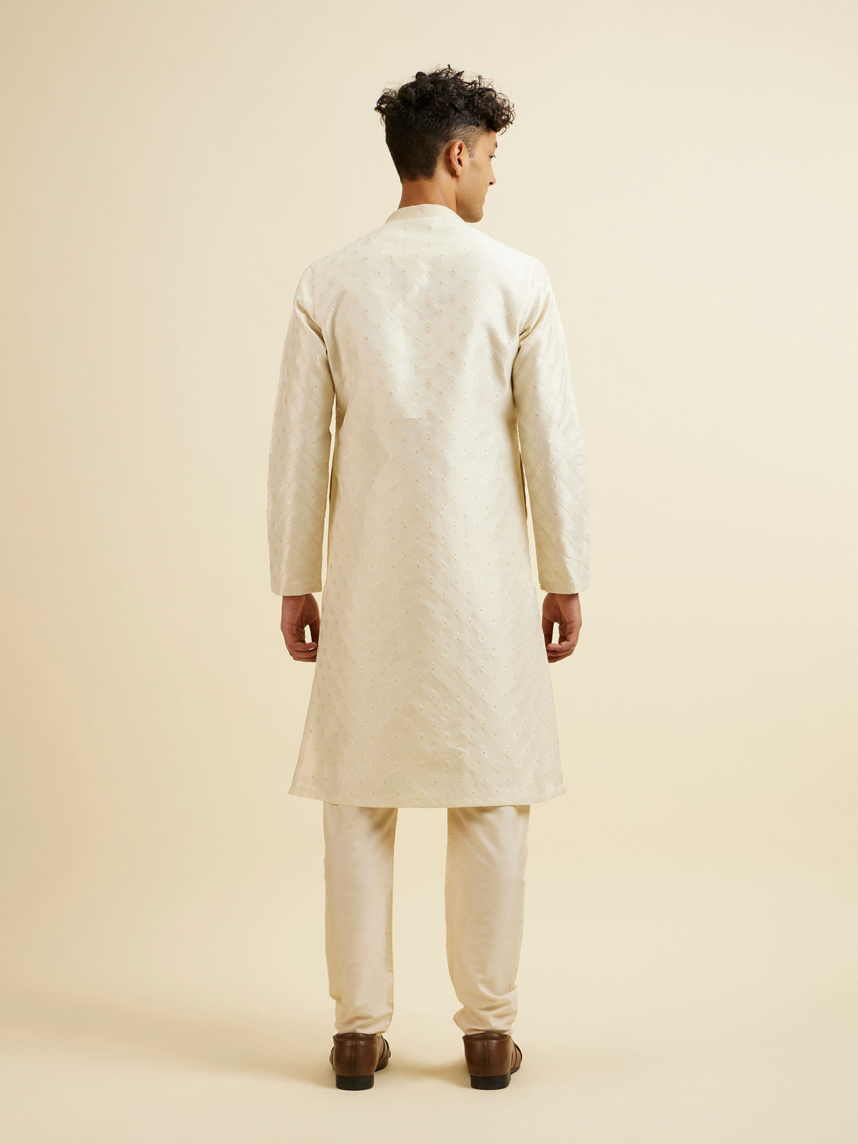 Manyavar Men Cream Grid Patterned Kurta Set