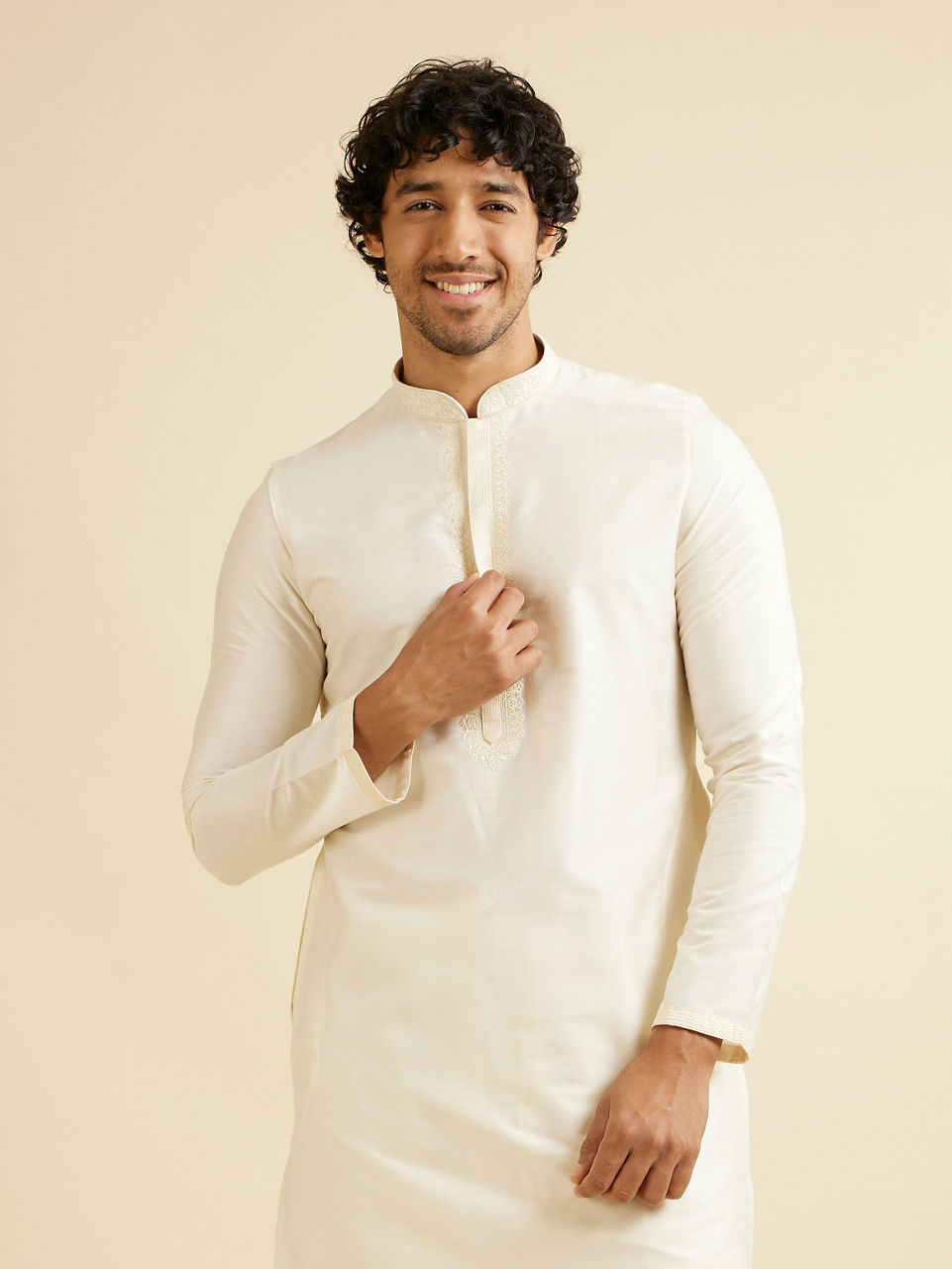 Manyavar Men Ivory Cream Kurta Set with Neck Embroidery