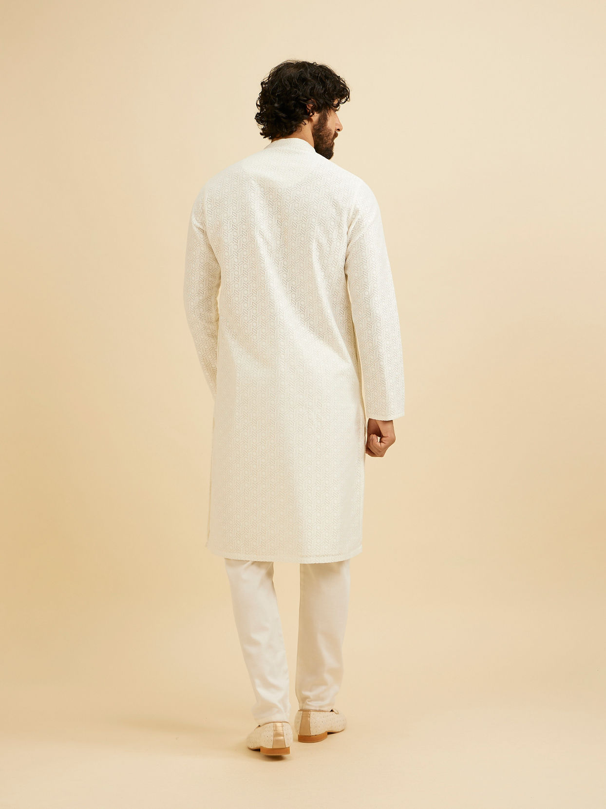 Manyavar Men Radiant Warm White Kurta Pajama image number 5