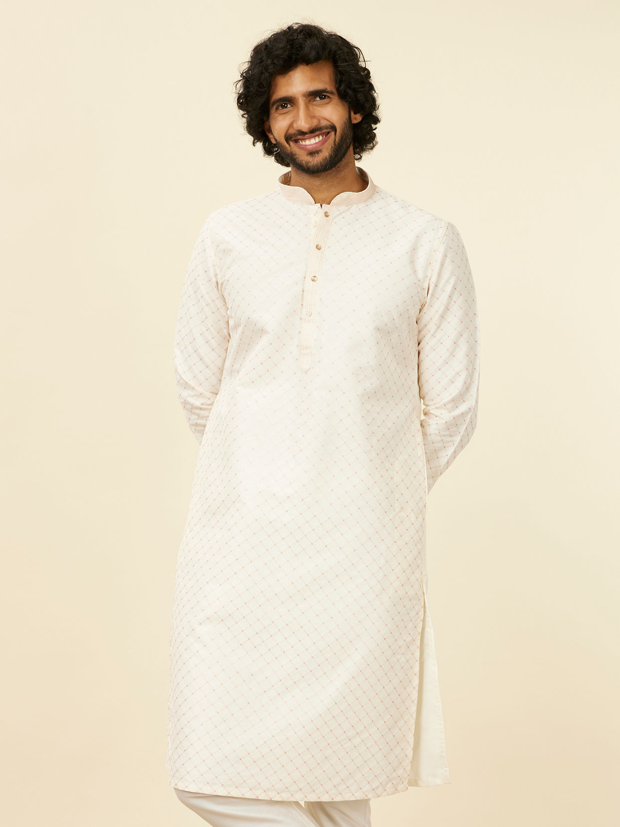 alt message - Manyavar Men Warm White Lattice Patterned Kurta Set image number 0