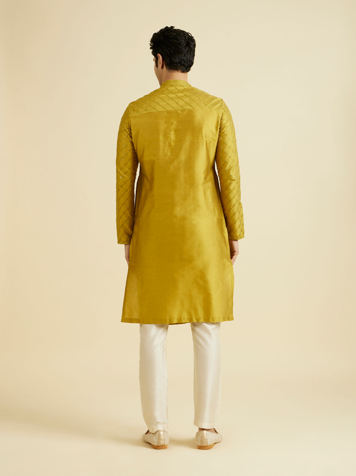 Manyavar Men Mehndi Green Elegance Kurta Pyjama