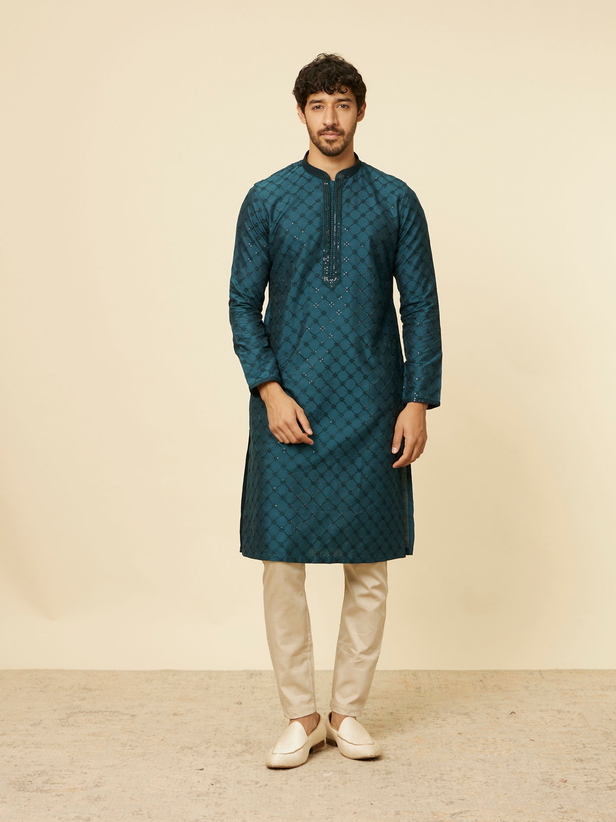 alt message - Manyavar Men Teal Blue Self Patterned Sequined Bandhgala Kurta Set image number 2