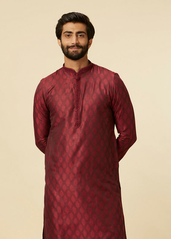 Manyavar Men Maroon Paisley Printed Kurta Set