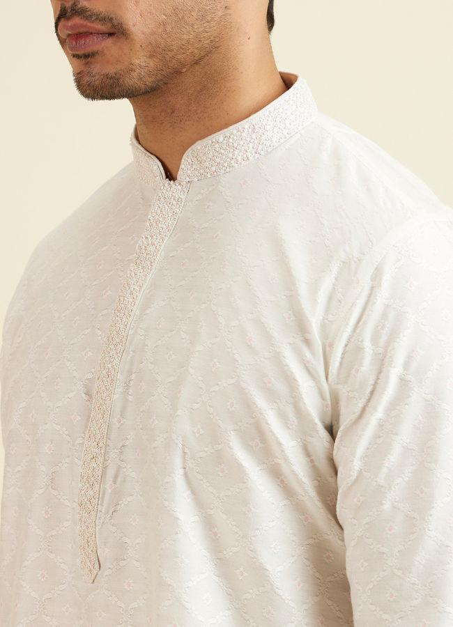 alt message - Manyavar Men White Jaal & Medallion Patterned Kurta Set image number 1