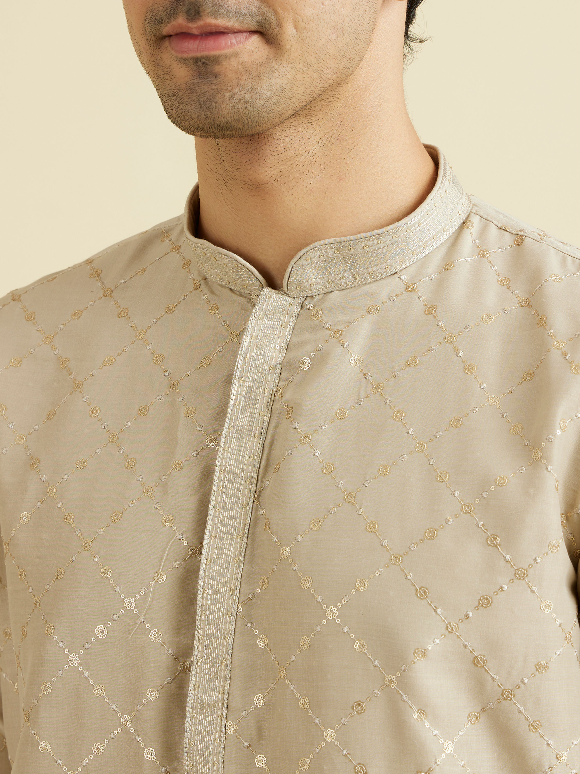 Manyavar Men Sleek Light Grey Elegance Kurta Pajama