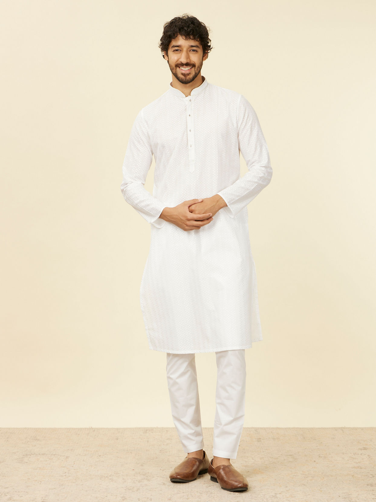 alt message - Manyavar Men Ivory White Kurta Set with Mirror work image number 2