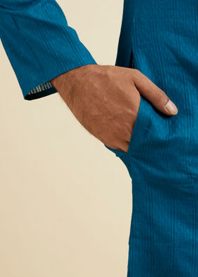 Manyavar Men Teal Blue Striped Plain Kurta Set image number 3