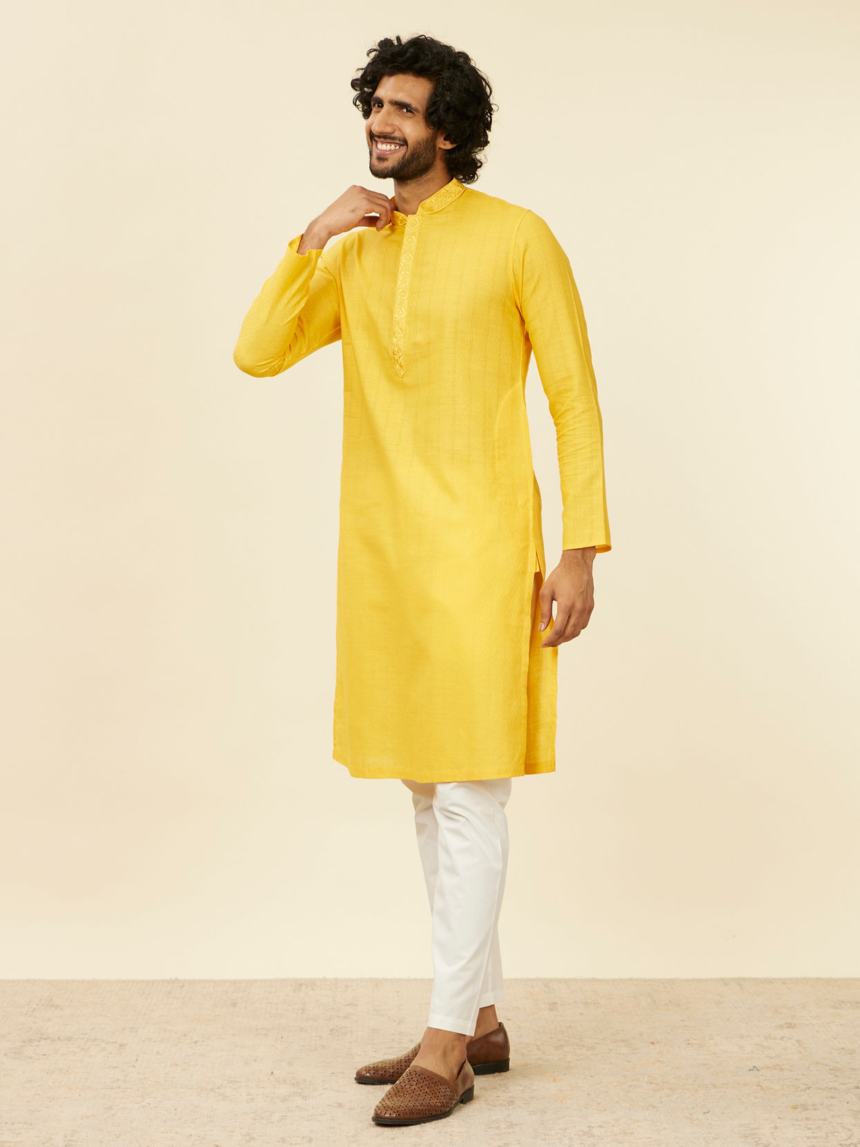 alt message - Manyavar Men Mustard Yellow Self Striped Kurta Set image number 2