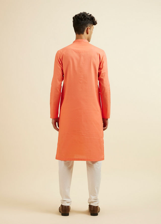 alt message - Manyavar Men Orange Plain Kurta Set image number 4