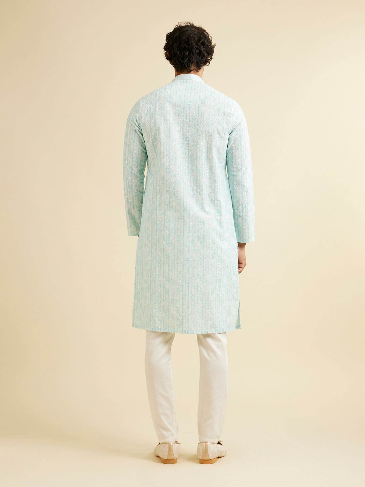 Manyavar Men Aqua Green Sequin Embellished Kurta Set image number 4