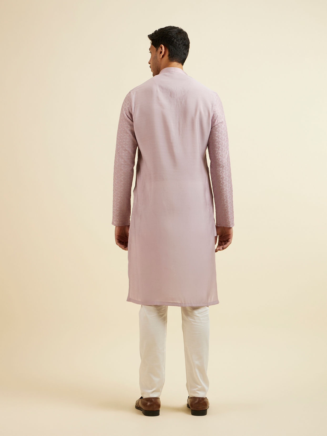 Manyavar Men Lilac Jaal Patterned Sequined Kurta Set image number 4