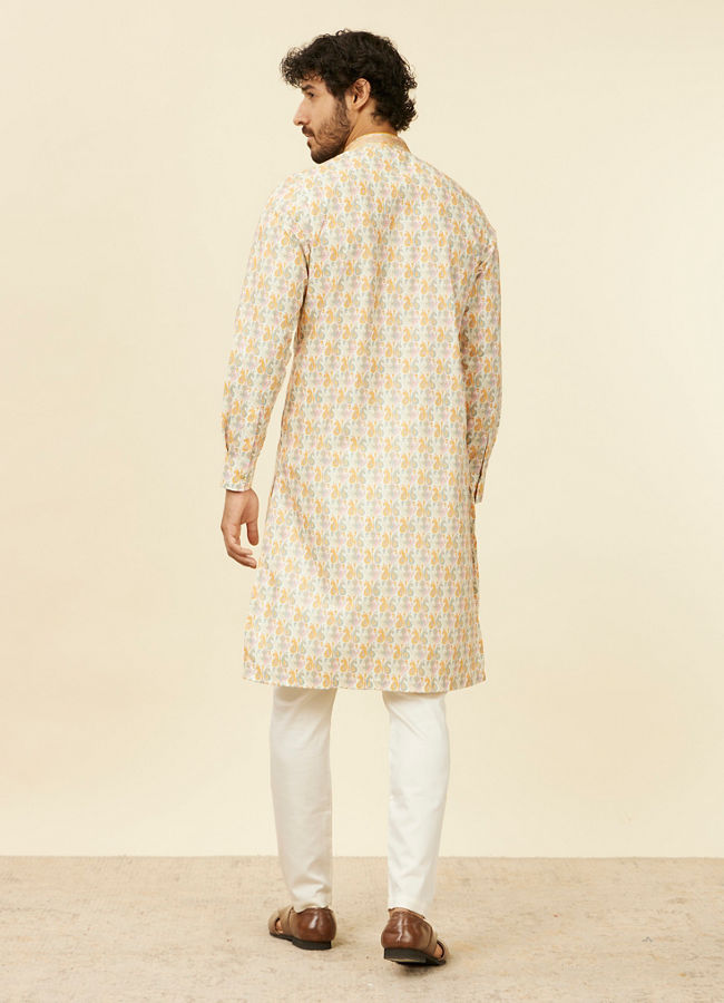 Manyavar Men Soft Beige Paisley Patterned Kurta Set