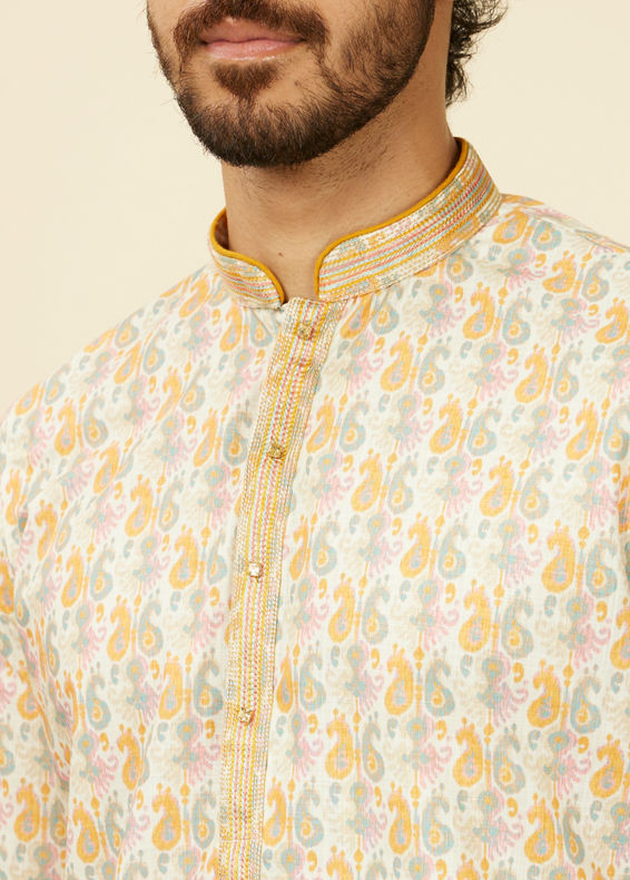 Manyavar Men Soft Beige Paisley Patterned Kurta Set