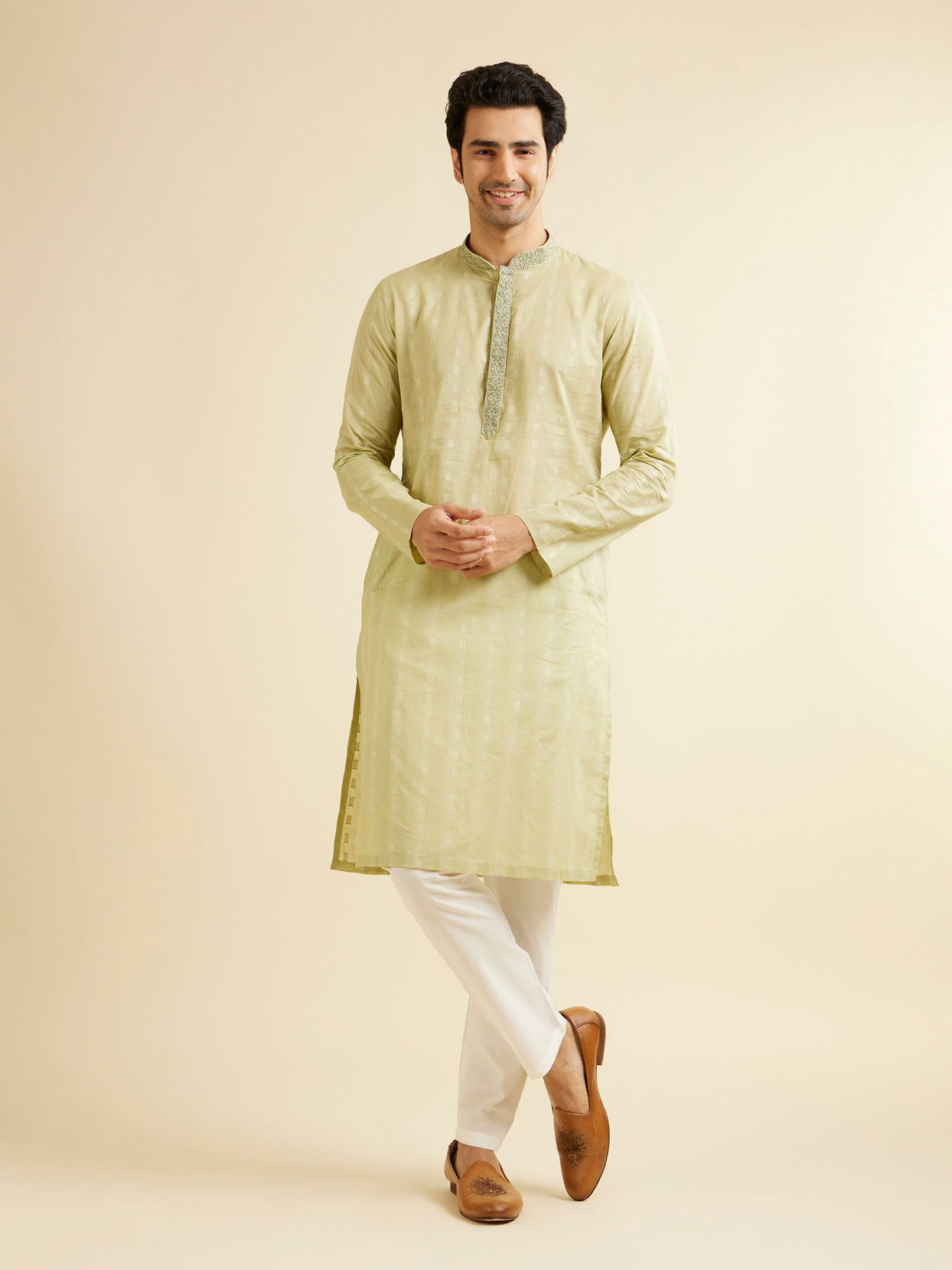 Manyavar Men Green Majestic Kurta Pajama