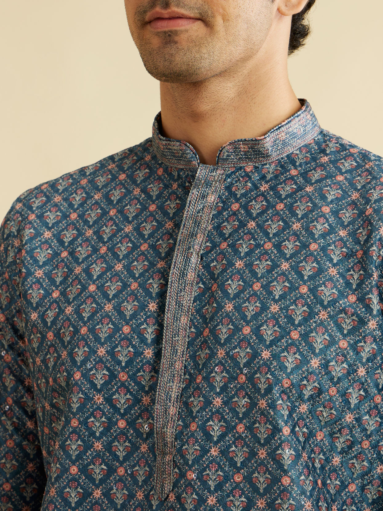 alt message - Manyavar Men Teal Blue Chikankari Print Kurta Set with Sequin Work image number 1